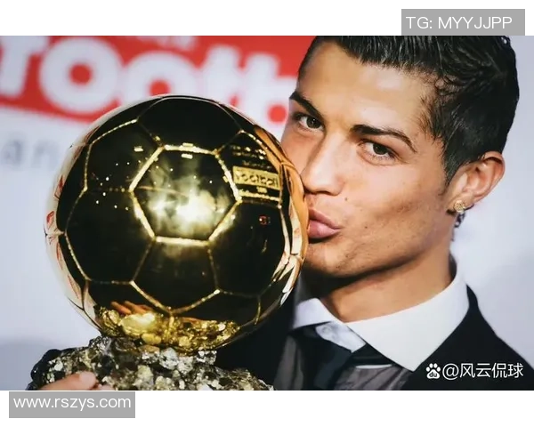 聚焦明星足球球星的成长历程与赛场辉煌成就分析